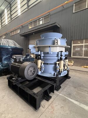 Qualität HP Hydraulic Cone Crusher Glatte Übertragung für das Brechen von Harten Felsen Fabrik